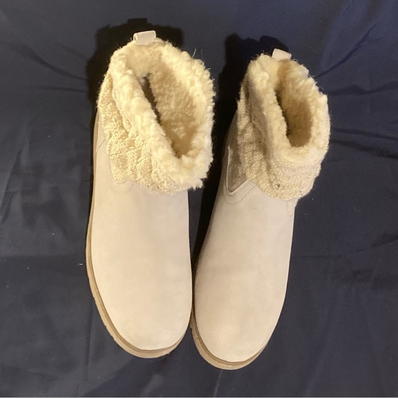 Skechers Low Wedge Knit Top Above Ankle Boot Cream - Picture 2 of 3